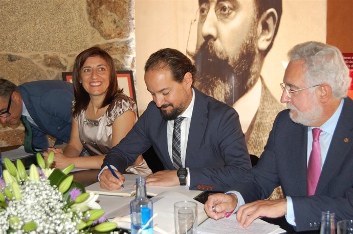 Hijos de Rivera recibe el Premio Celanova Casa dos Poetas