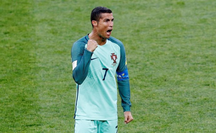 Cristiano acerca a Portugal a las semifinales de Copa Confederaciones