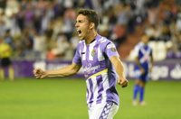 El Valladolid frena al Tenerife y el Oviedo estrena su casillero de victorias