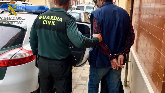 Detenido por abusar de menores