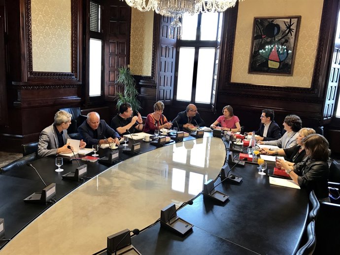 Mesa  del Parlament