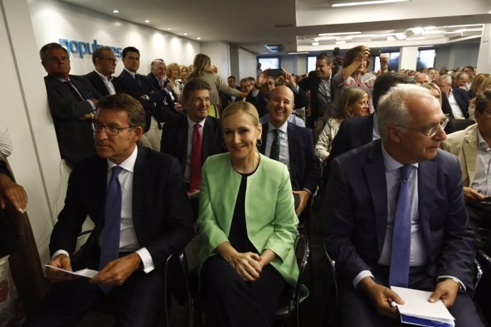 Alberto Núñez Feijóo y Cristina Cifuentes en la Junta Directiva Nacional del PP