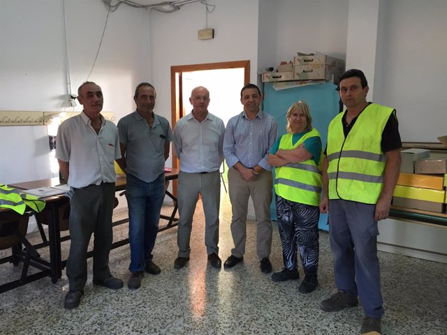 El diputado Guillermo Casquet ha visitado las obras del PFEA en Taberno.