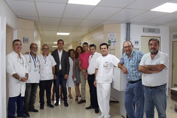 El delegado de Salud visita obras de reforma en el Hospital Torrecárdenas