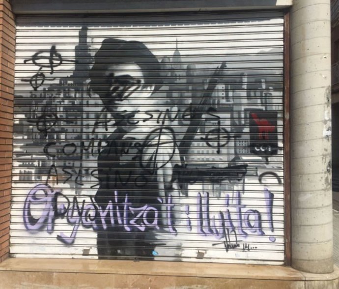 Una de les pintades aparegudes en el local de la CGT de Sabadell 