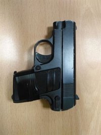 Detenido en Sevilla por encañonar a su pareja con una pistola y amenazar con matarla