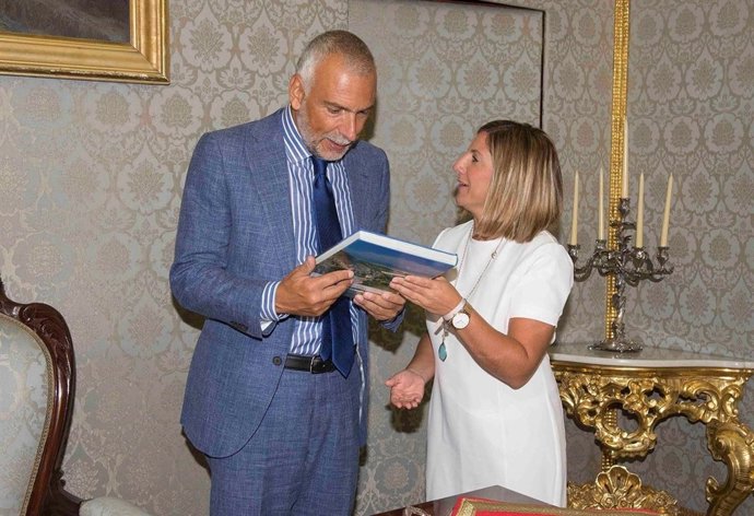 Visita  del embajador de Italia a Diputación