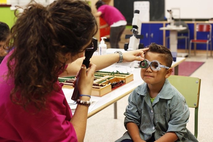 Revisón, ojos, niño, gafas