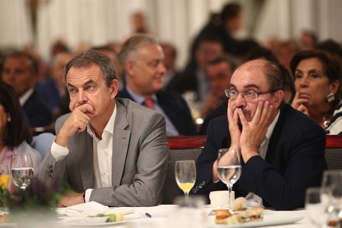 Zapatero y Lambán en el desayuno de Europa Press con Pedro Sánchez