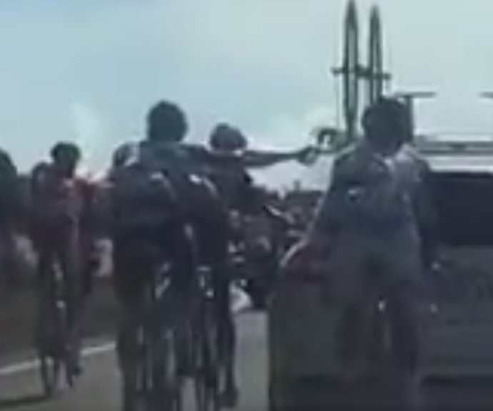 Geniez y Denz, expulsados de La Vuelta