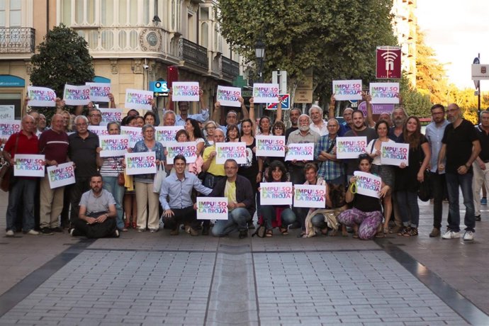 Participantes en la presentación