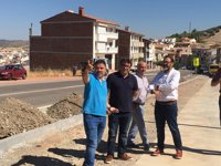 Culmina el acondicionamiento en los accesos a Castillo de Locubín, en la A-6050