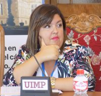 AMUCCAM defiende un trabajo sanitario "integral" con pacientes de cáncer de mama