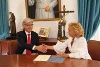 La UCAM crea una cátedra para investigar sobre el bilingüismo 