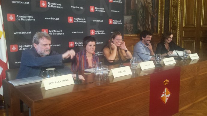 Ton Salvadó, Gal·la Pin, Janet Sanz, Daniel Mòdol i Itziar González 