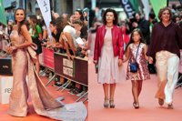 Daniella Bustamante, la gran invitada sorpresa a la alfombra roja de 'Velvet Colección'