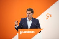 Rivera pide a Pablo Iglesias situarse del lado de la oposición en Cataluña y no de los "golpistas"