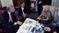 Carmena se reúne con el alcalde de Nueva York en un acto de defensa de los 'Soñadores'