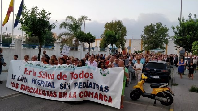 Manifestación por la sanidad en La Línea