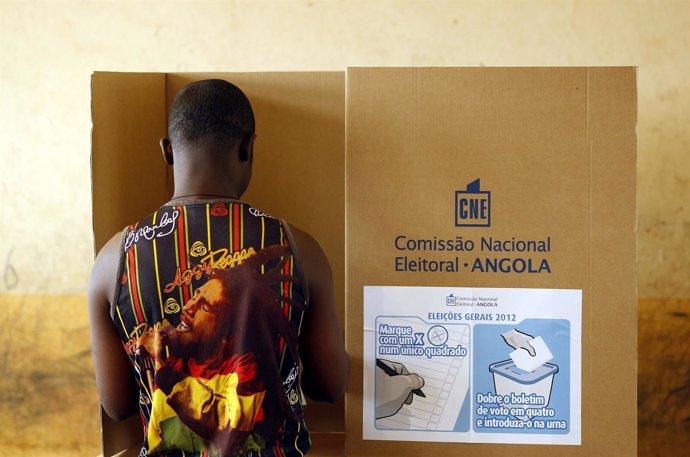 Elecciones parlamentarias en Angola