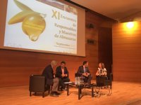 Reyes incide en que para producir aceite de calidad hay que hacer un "buen trabajo en equipo"