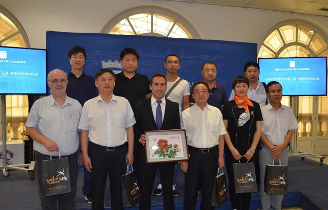 Una delegación china de Heibei se interesa por la economía almeriense.