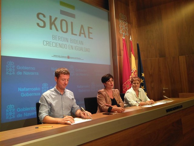 Lakasta, Solana y Mayo en la rueda de prensa