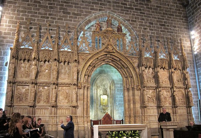 Nueva iluminación de la Capilla del Santo Cáliz de Valencia          
