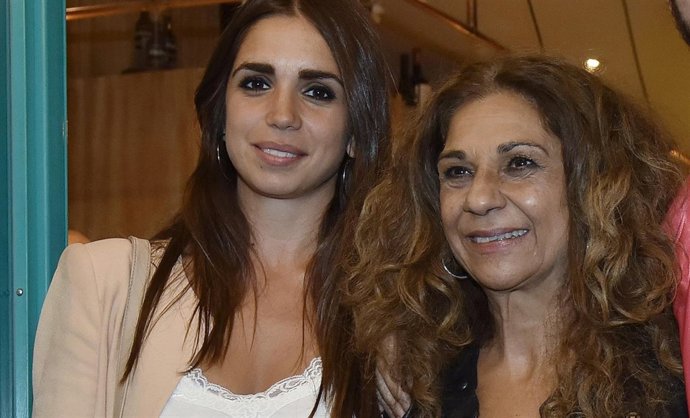 Elena furiase y lolita flores