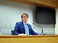 Fernández Mañueco muestra su "consternación" por el fallecimiento de Villanueva, con quien mantenía "cercanía personal"