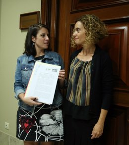 Adriana Lastra y Meritxell Batet registran la petición sobre Estado Autonómico