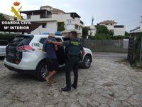 Detienen a un joven de 25 años por acosar a 4 menores de Valencia, Alicante y Cáceres a través de una 'app'