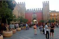 Participa urge a Espadas a subir el precio de la entrada del Alcázar y apoya la tasa turística