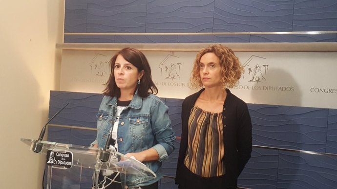 Adriana Lastra y Meritxell Batet en rueda de prensa en el Congreso