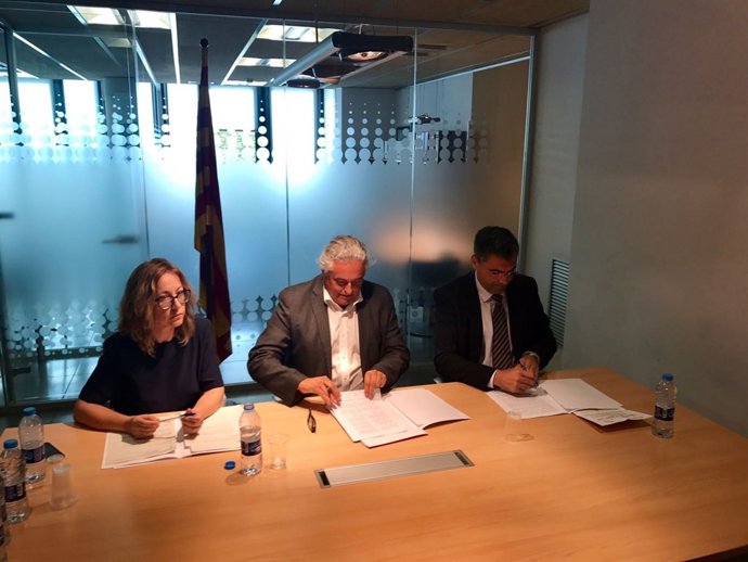 HIFE i FGC han signat un conveni per promocionar bitllets combinats