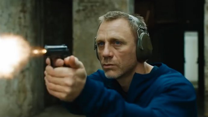 Amazon y Apple pujan por la saga James Bond