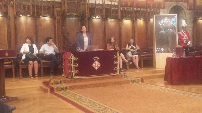 Ada Colau a la conferència de l'Ajuntament per la Diada