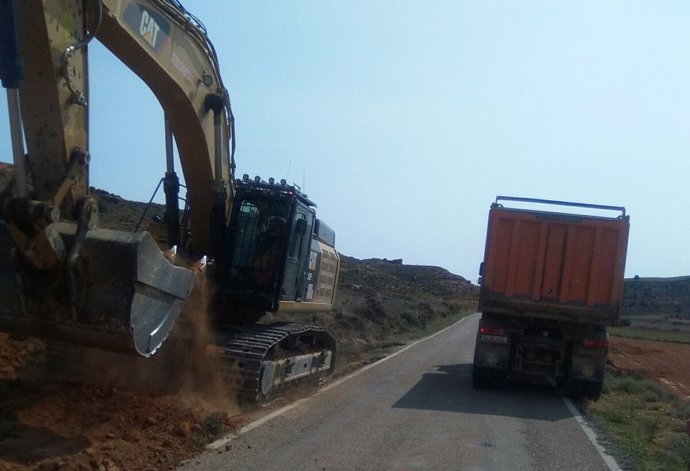 Obras en la carretera provincial CV-937 entre Torrehermosa y Alconchel de Ariza