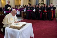 El papa Francisco bendecirá a las víctimas de la violencia por el conflicto en Colombia