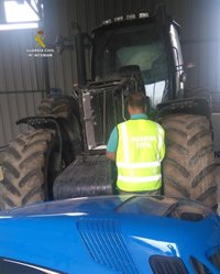 Dos detenidos por robar un tractor localizado en León del interior de una nave agrícola en Valladolid