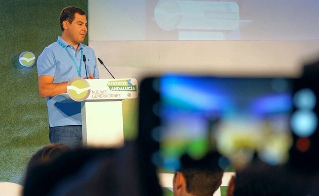 Juanma Moreno en Mollina 