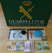 Detenido un peluquero en Rianxo que vendía droga a sus clientes