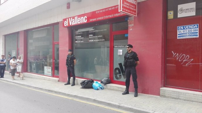 La Guardia Civil registra la sede de El Vallenc en Valls 