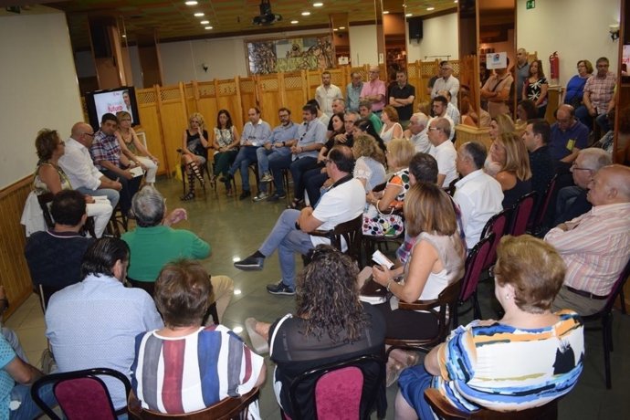 Encuentro de Francisco Reyes con militantes en Jaén capital