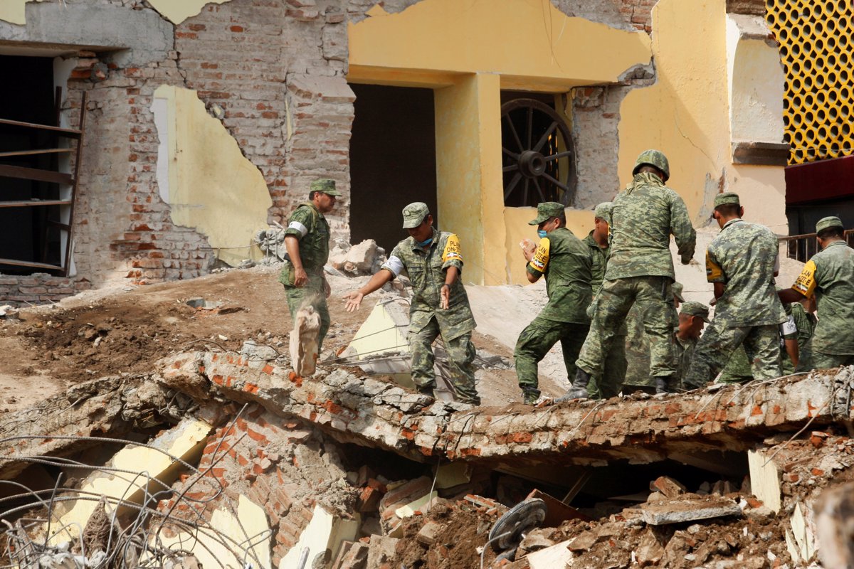Las Imágenes De México Tras El Terremoto De 82 Que Sacudió El País 6817