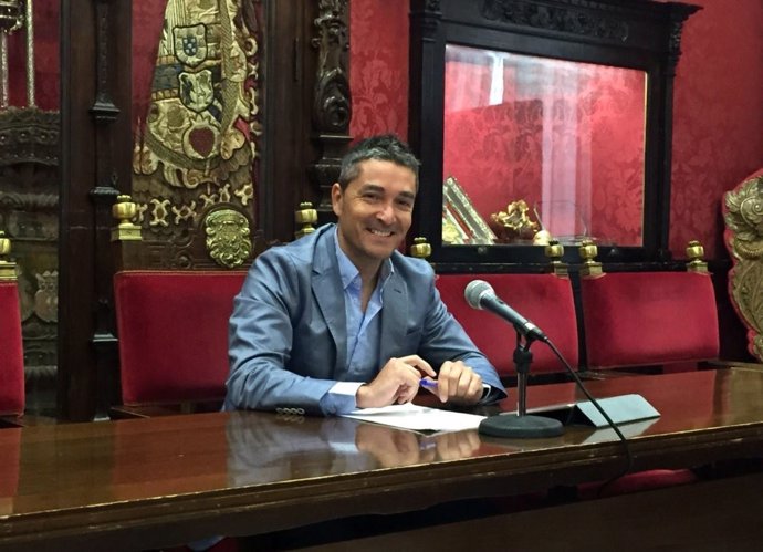 El portavoz de Cs en el Ayuntamiento de Granada, Manuel Olivares