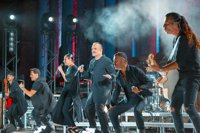 Miguel Bosé despide su gira española un abarrotado Teatro Romano de Mérida