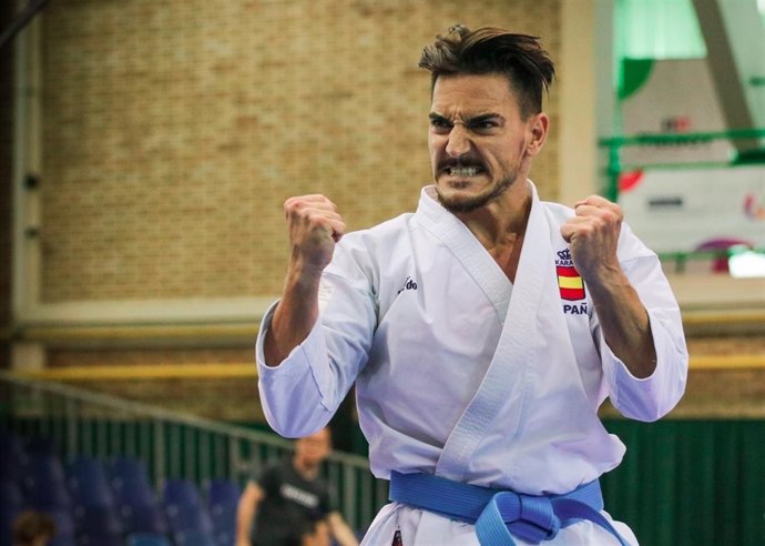 Damián Quintero karate