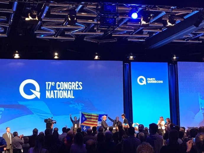 Una 'estelada' en el XVIII Congreso Nacional del Partido Quebequés