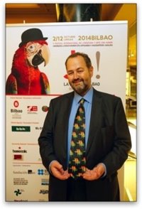 Juan Bas aborda en su nueva novela 'El refugio de los canallas' las consecuencias familiares de la violencia de ETA